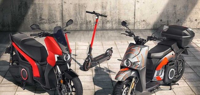 SEAT je na uradni otvoritvi CASE SEAT predstavil novo znamko urbane mobilnosti, SEAT MÓ